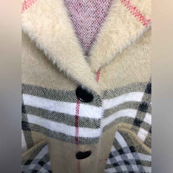 Cute cozy Cashmere feel fibers Nova check Tartan Plaid sweater. Size M/L - Picture 6 of 13